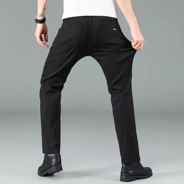 Jeans preto puro - Imagem 5