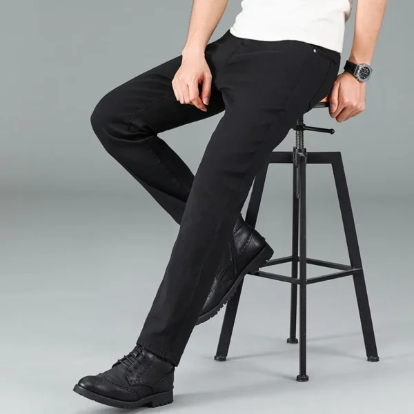 Jeans preto puro - Imagem 3